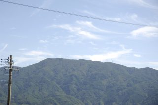 LDKから望む陣馬形山